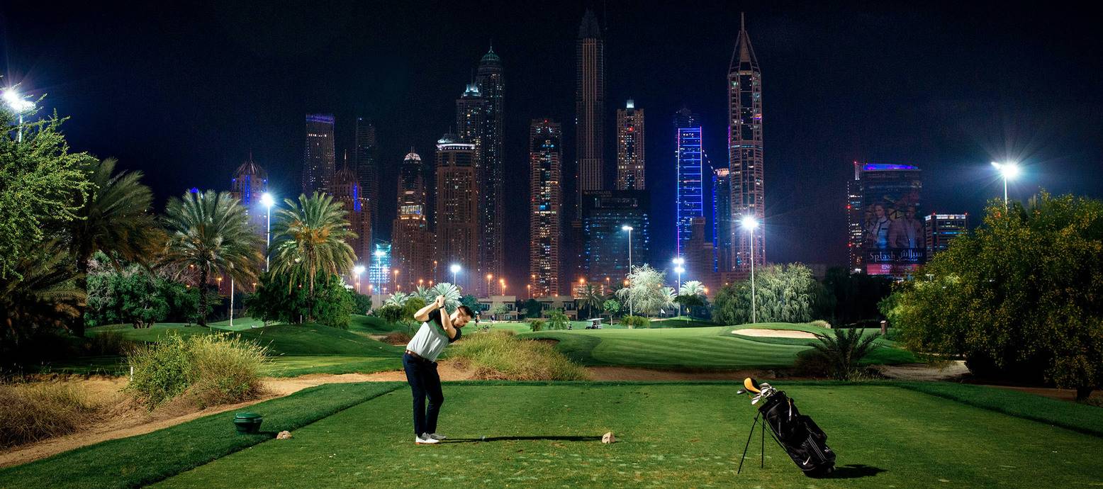 迪拜可以夜间打球的高尔夫球场-1